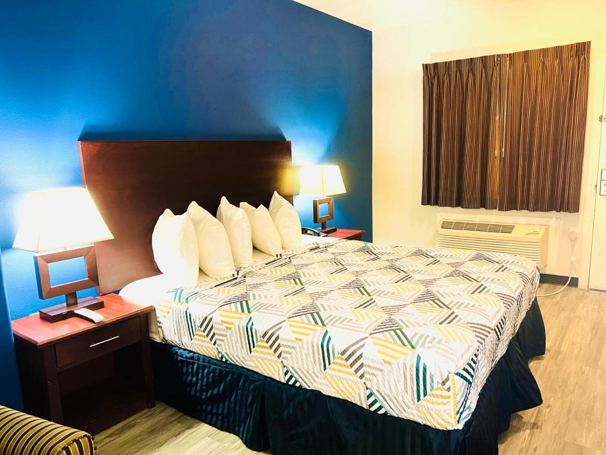 Motel Baymont By Wyndham Ridgecrest Extérieur photo