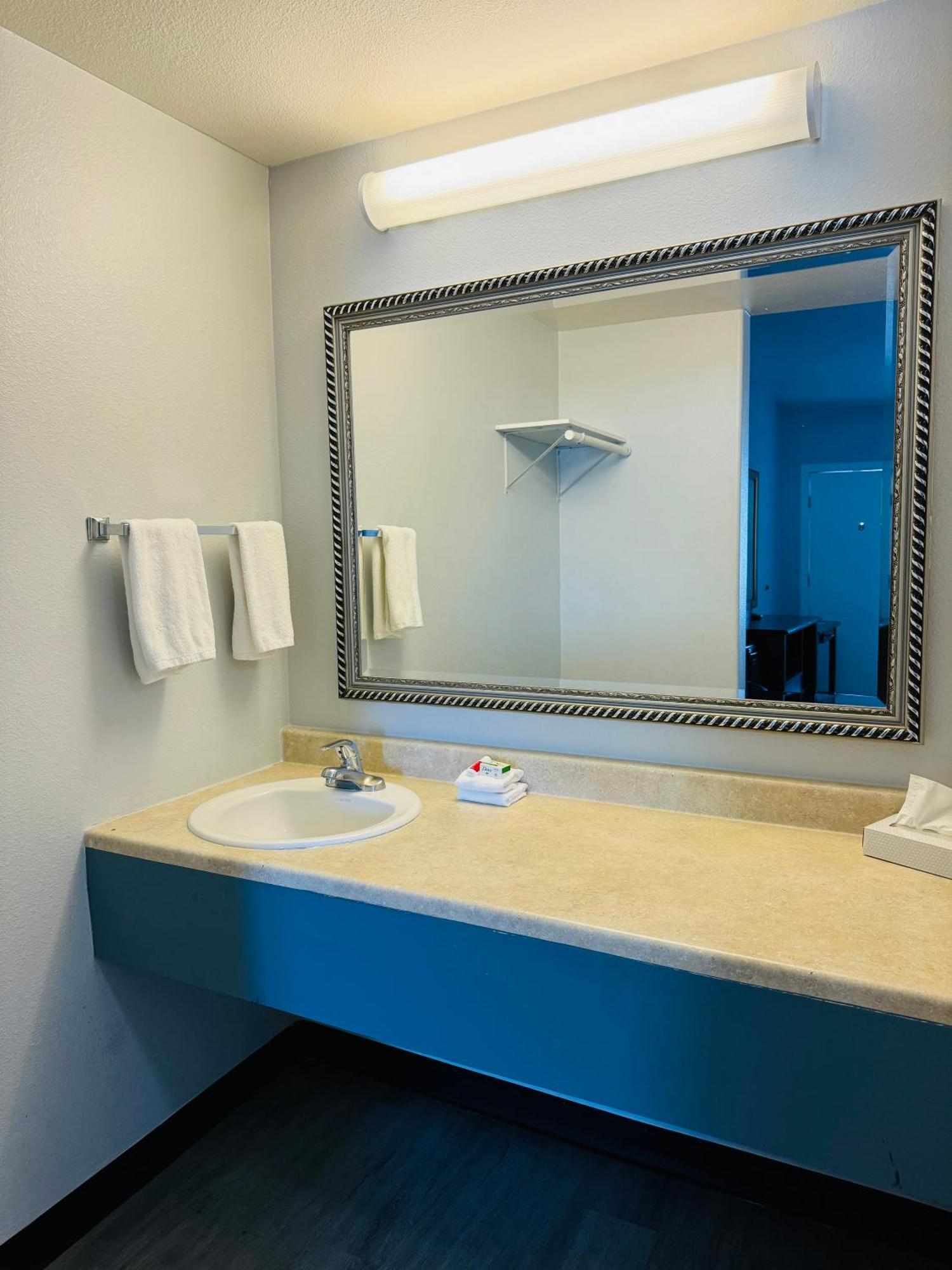 Motel Baymont By Wyndham Ridgecrest Extérieur photo